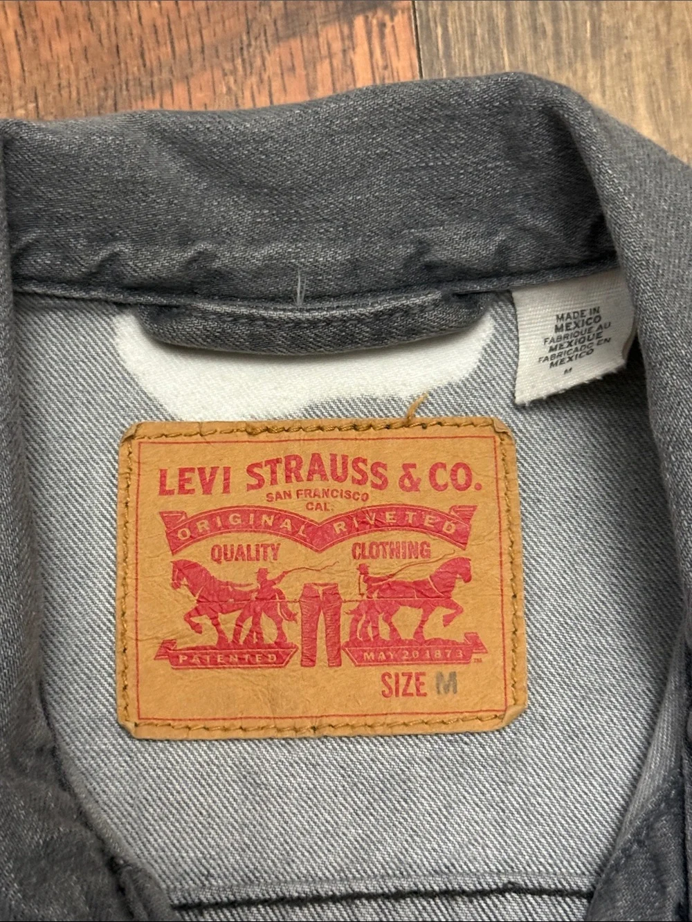 Levi’s Original Trucker Jacket Medium Gray Bleach Splatter Distressed Jacket - Picture 2 of 9
